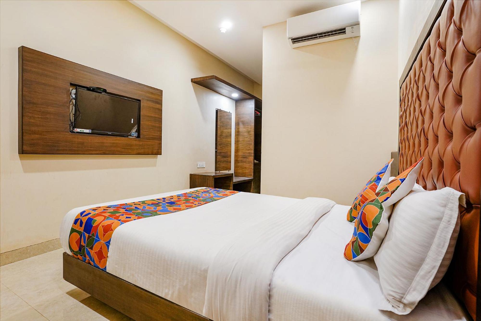 Fabhotel Vertigo Suites - Nr Bkc Bombay Extérieur photo