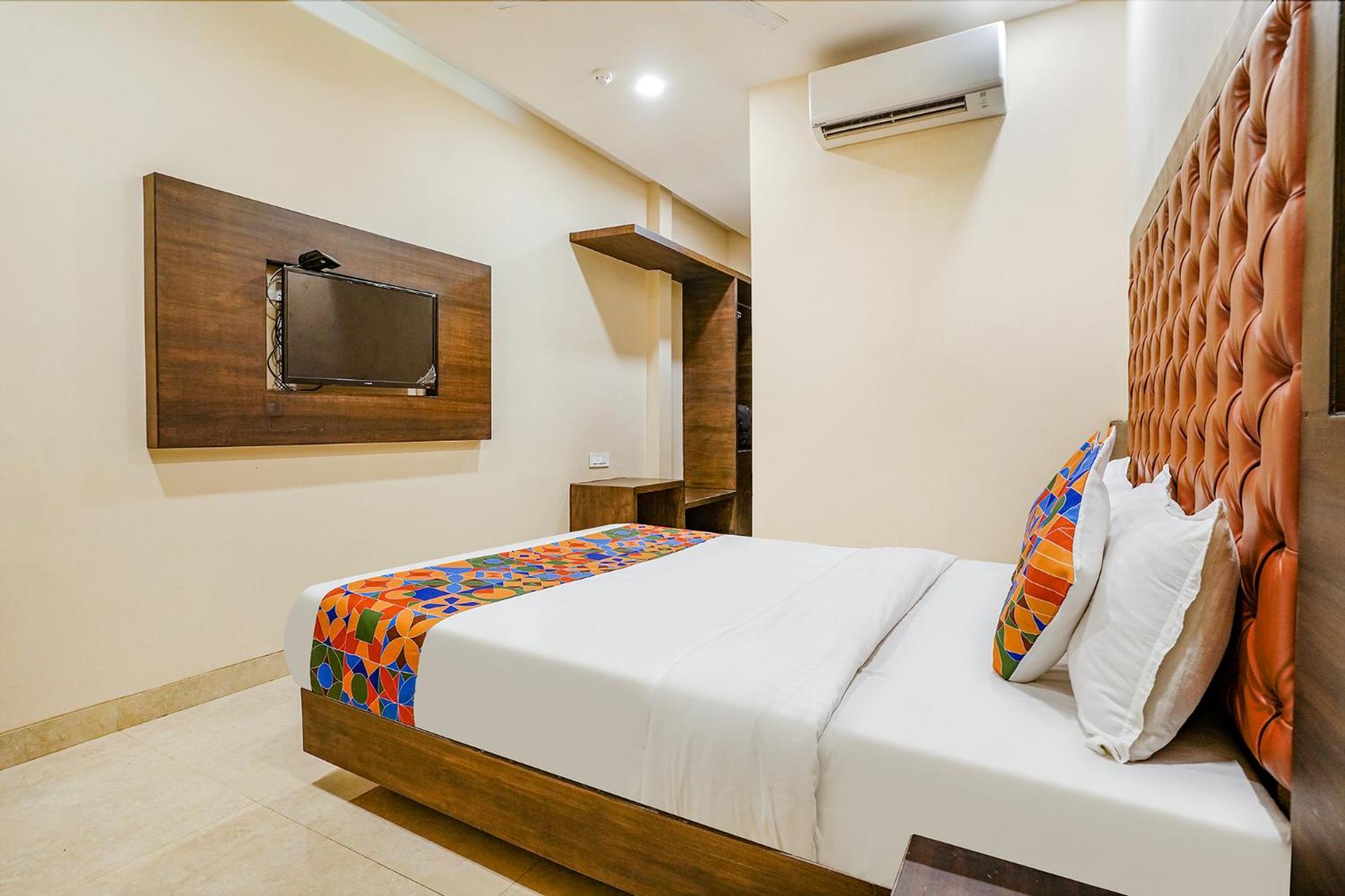 Fabhotel Vertigo Suites - Nr Bkc Bombay Extérieur photo