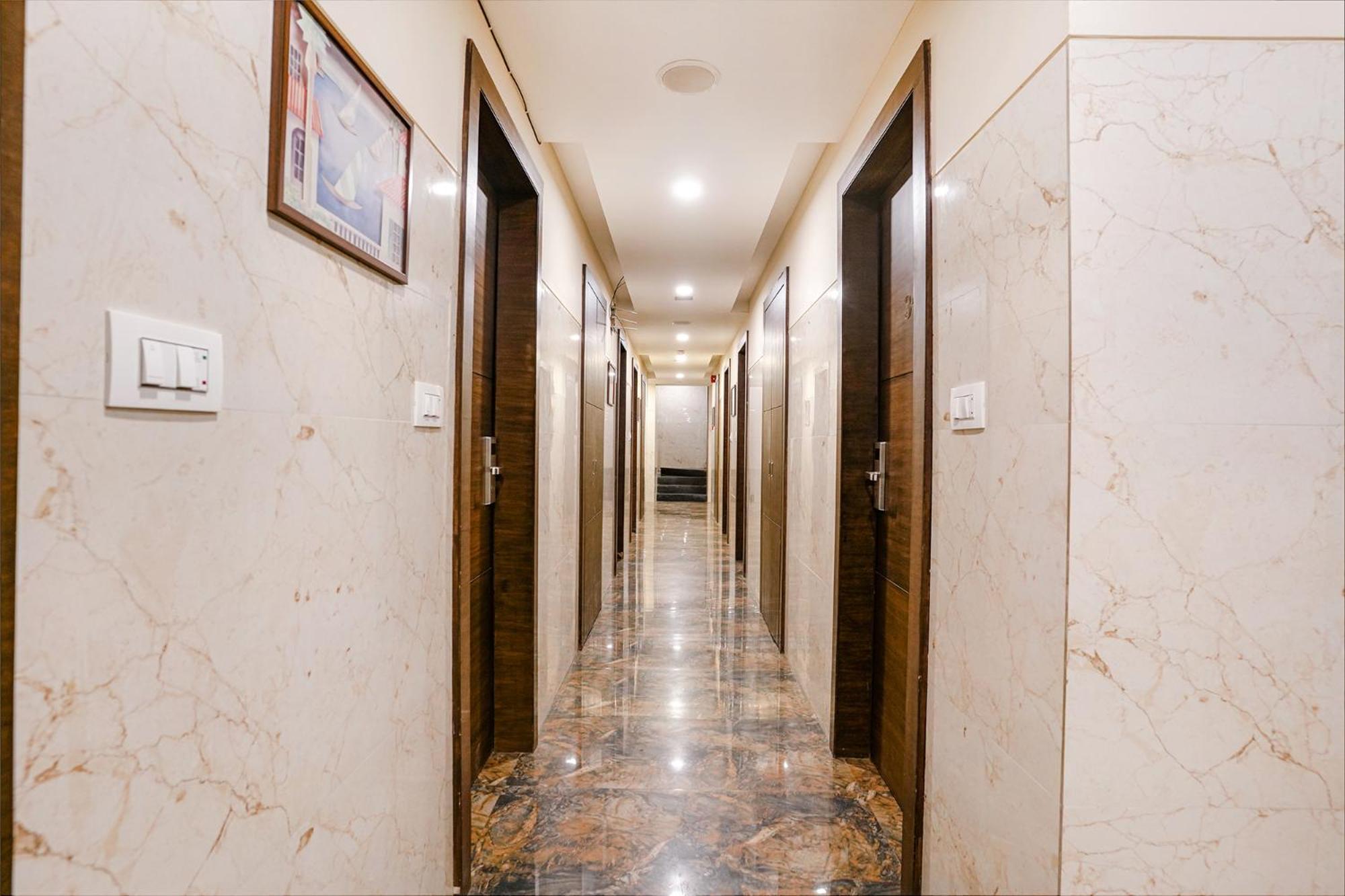 Fabhotel Vertigo Suites - Nr Bkc Bombay Extérieur photo